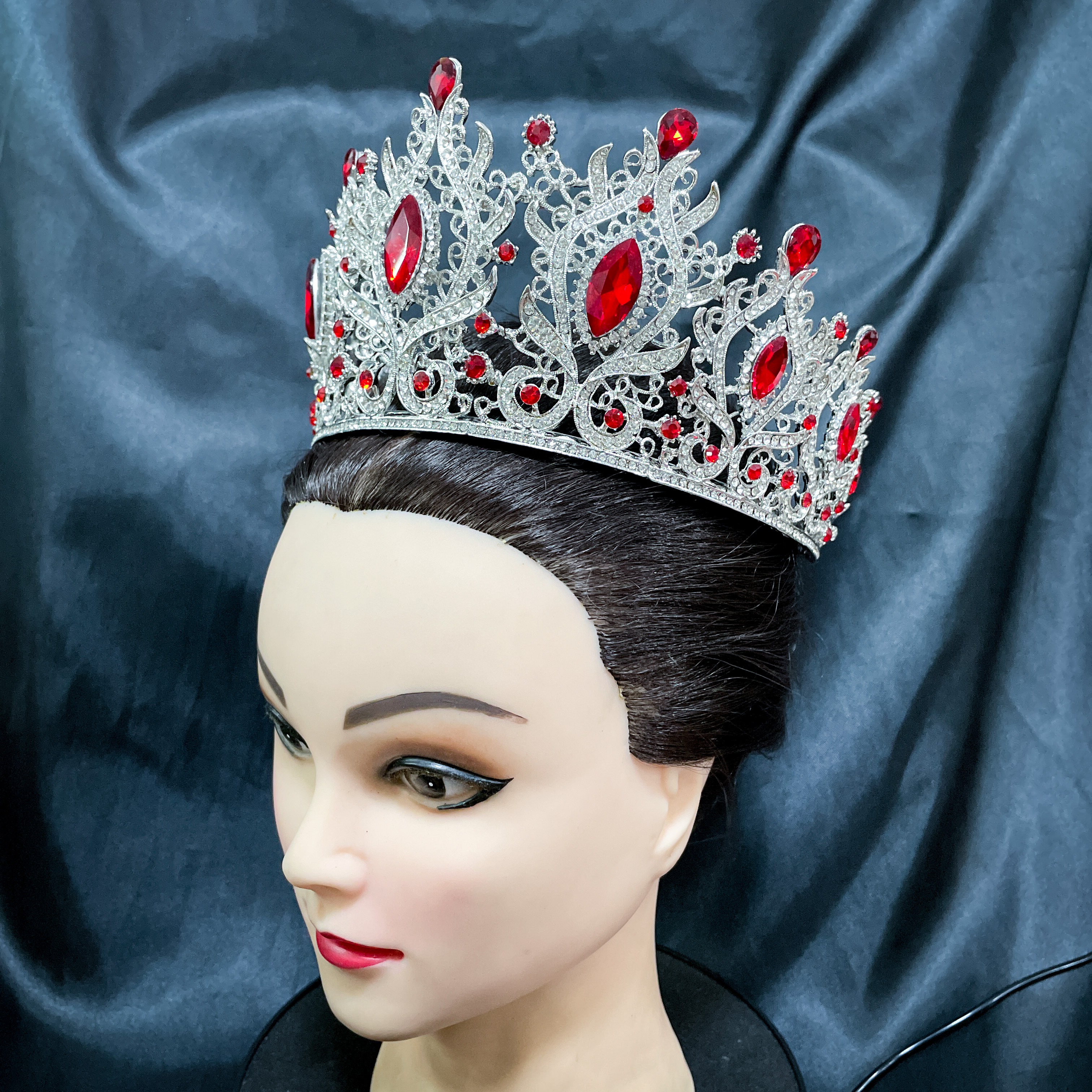 (พร้อมส่งจากไทย) มงกุฏ 096 สีแดง มงกุฎนางงาม มงกุฎเพชร มงกุฎประกวด สินค้าพร้อมส่ง ไม่ต้องรอนาน งานพรีเมี่ยม