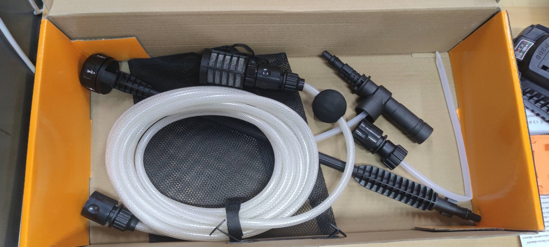 ปืนอัดฉีดแรงดันสูงไร้สาย 20V / 2.0Ah CPWLI20082 INGCO