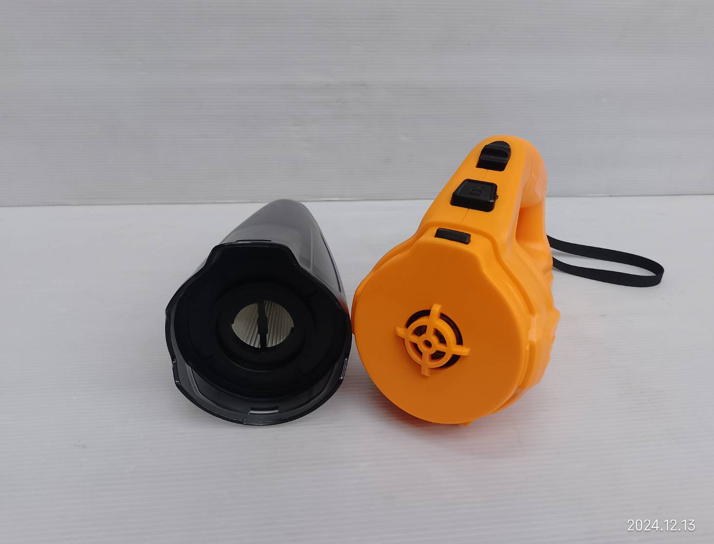 INGCO เครื่องดูดฝุ่นไร้สาย 20V CVLI201261 (ตัวเปล่า)