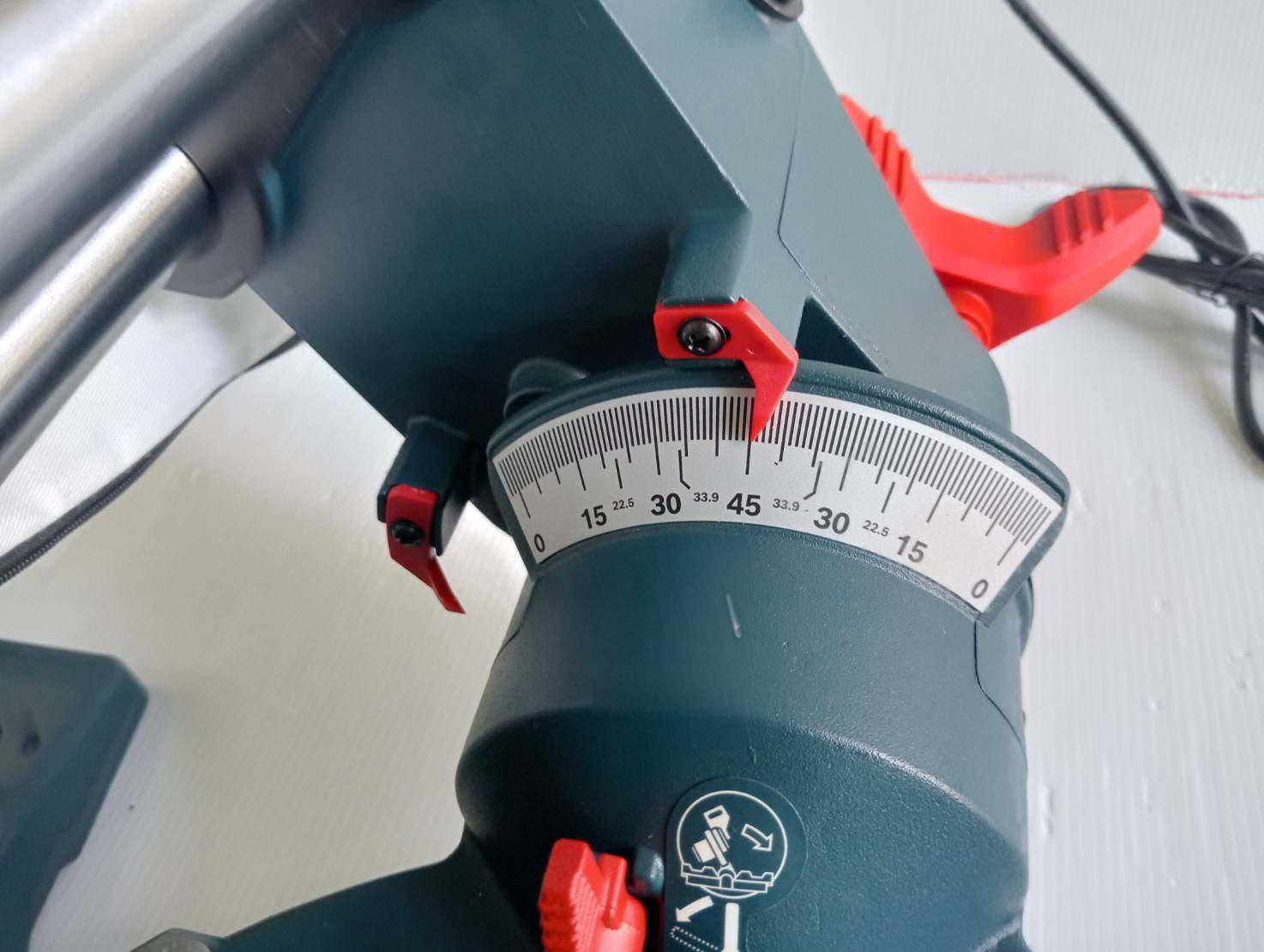 แท่นตัดองศา12" GCM340-305D BOSCH