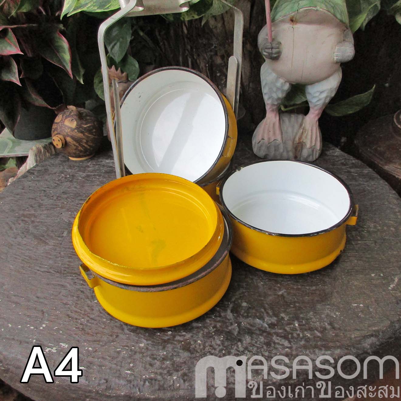 ปิ่นโตเคลือบสีเหลือง