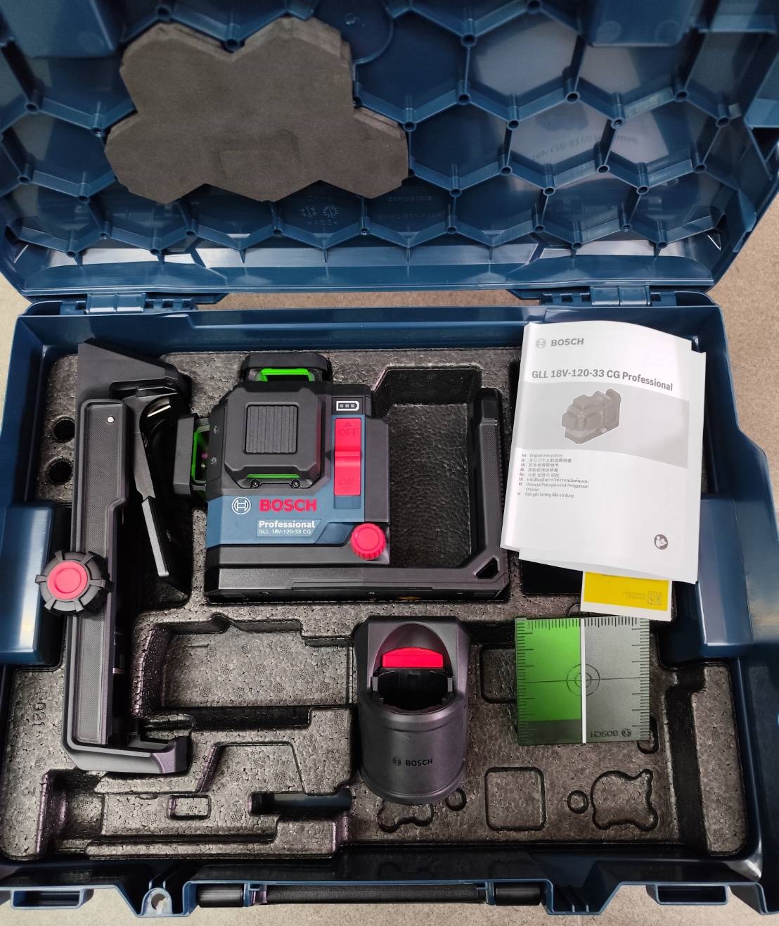 เลเซอร์ระดับ12เส้น แสงเขียว GLL18V-120-33CG BOSCH