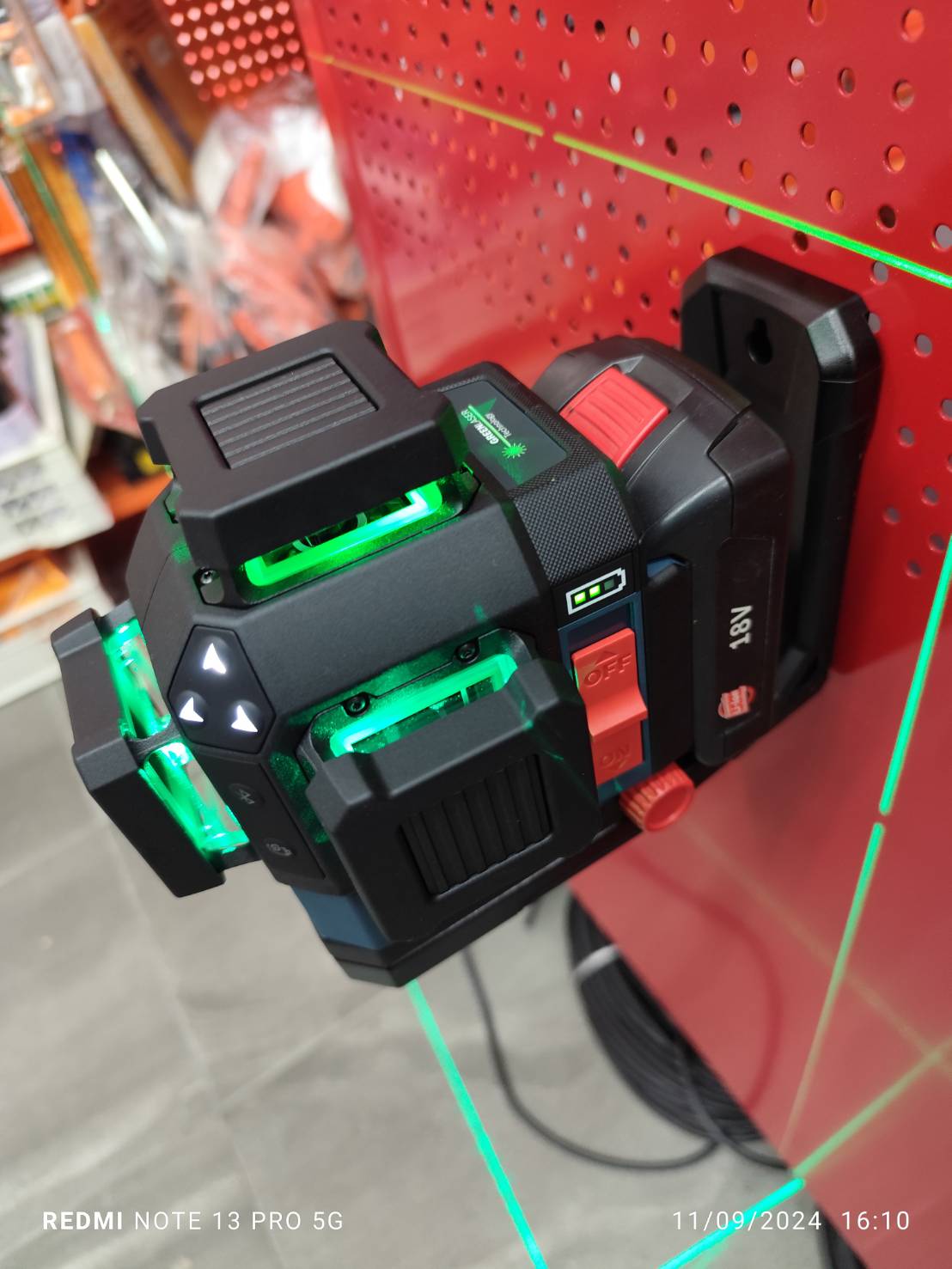 เลเซอร์ระดับ12เส้น แสงเขียว GLL18V-120-33CG BOSCH