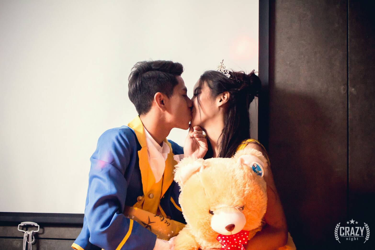 ชุดเจ้าหญิงเบล 2017 @ Beauty And The Beast 2017