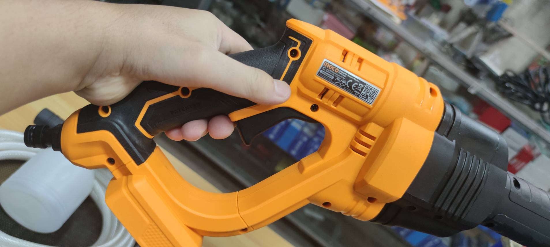 ปืนอัดฉีดแรงดันสูงไร้สาย 20V / 2.0Ah CPWLI20082 INGCO