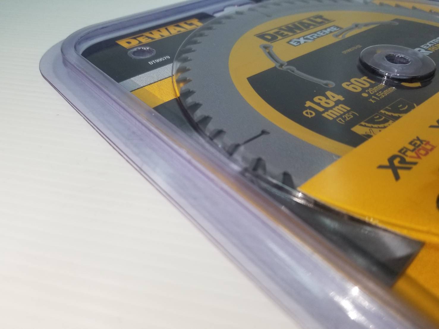 ใบเลื่อยวงเดือน7"X60T DEWALT DT99579