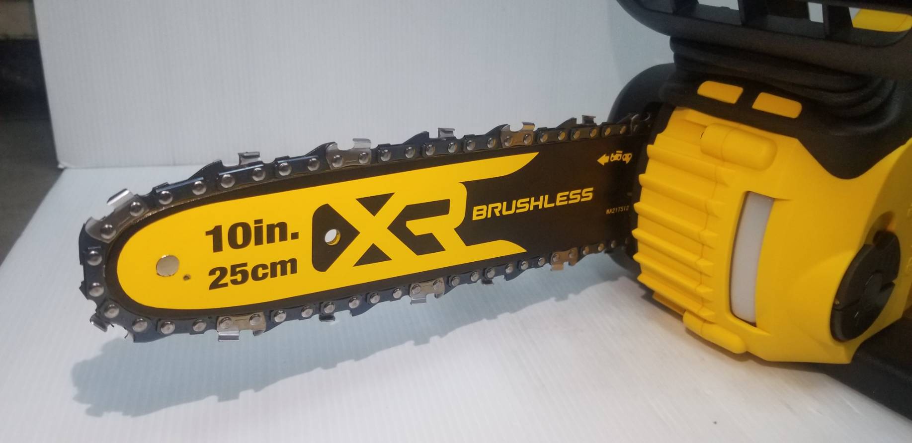 เลื่อยโซ่10" 20V DCM565N DEWALT