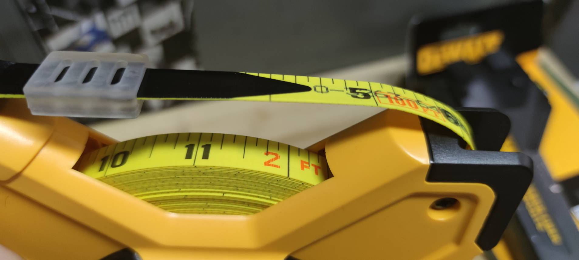 เทปวัดสายไฟเบอร์/เทปวัดที่30เมตร DWHT34066 DeWALT