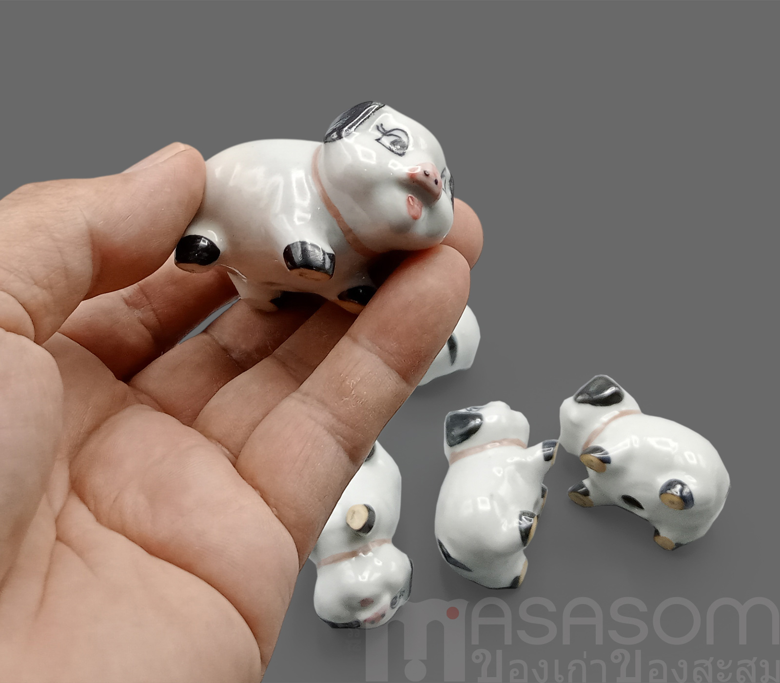 ตุ๊กตารูปหมูเซรามิค