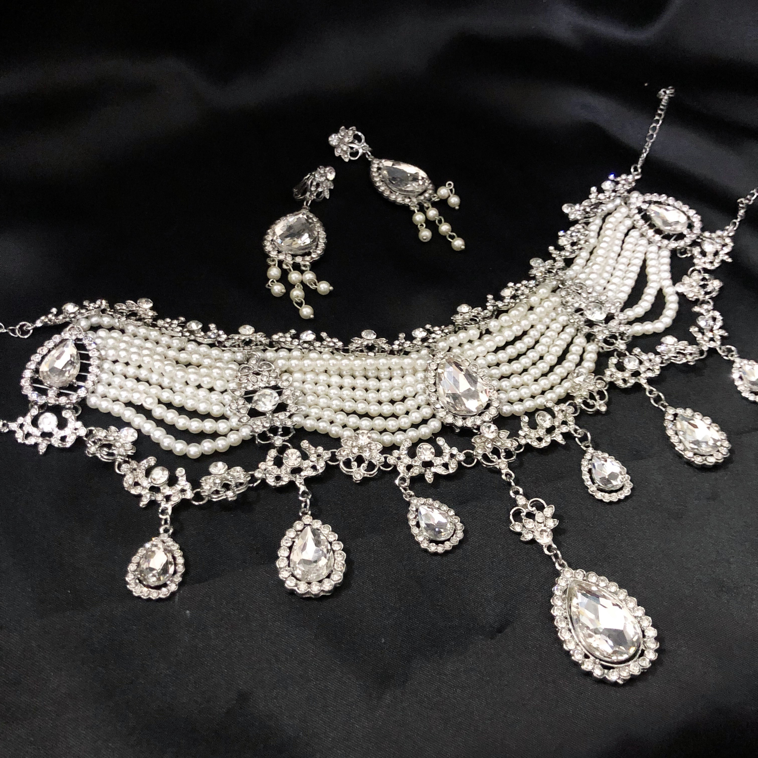 (พร้อมส่ง) สร้อยคอไข่มุก+ต่างหู 089 (หนีบ) สีเงิน