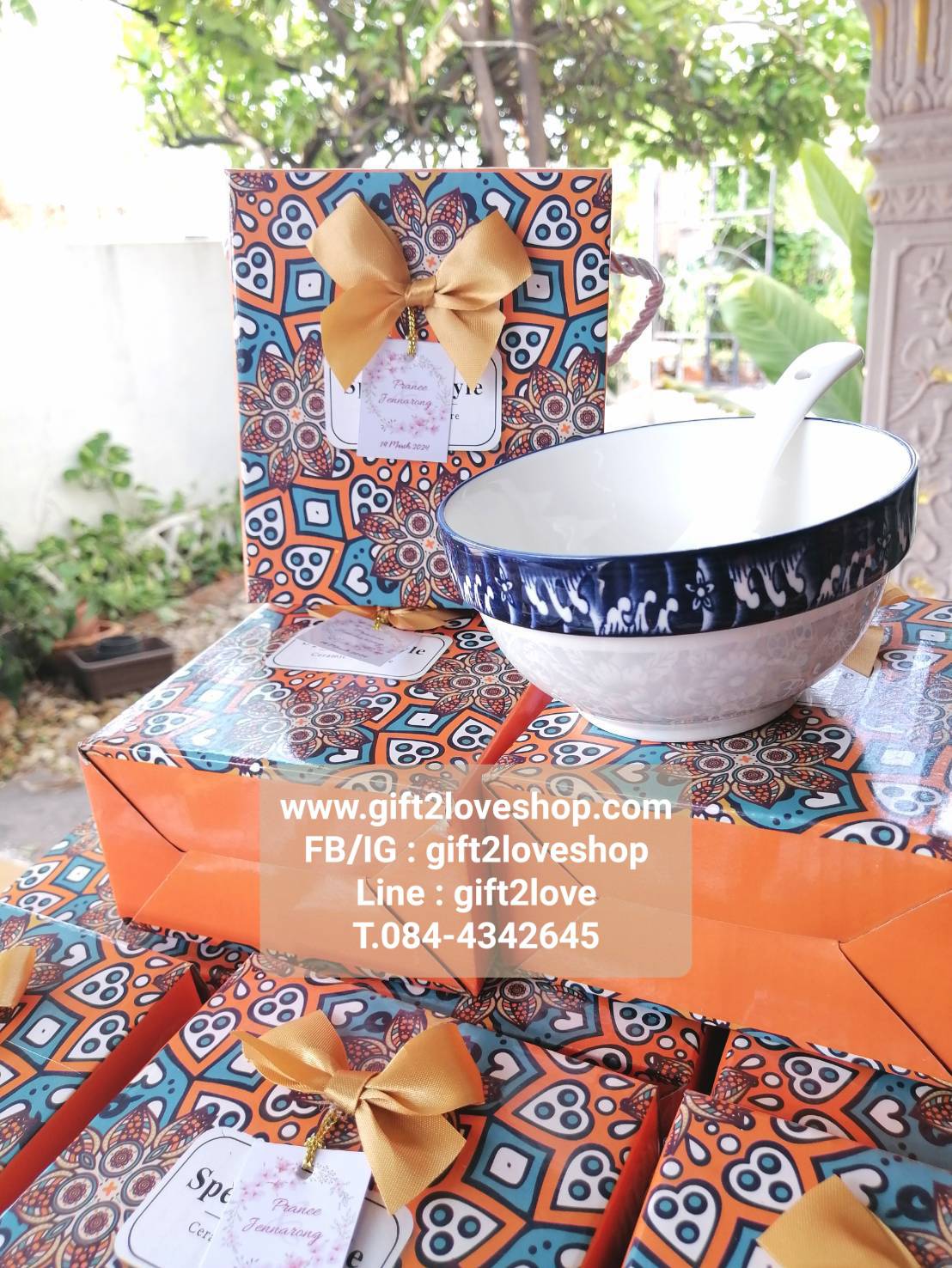 ชามขนาด 4.5 นิ้ว พร้อมช้อนเซรามิค และกล่องหิ้ว