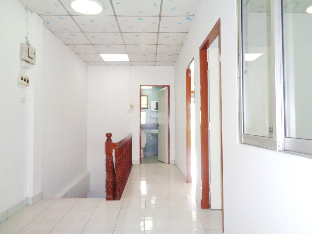 🚩H1280 ขายทาวน์เฮ้าส์ รีโนเวท หมู่บ้านเคซี รามอินทรา1 25.6 ตารางวา ซอยหทัยราษฎร์39 บ้านหลังใหญ่ พื้นที่เยอะ ใกล้สวนสัตว์เปิดซาฟารีเวิลด์ ใกล้วัดแป้นทอง 👉 2.4 ล้าน ฟรีค่าธรรมเนียมโอน