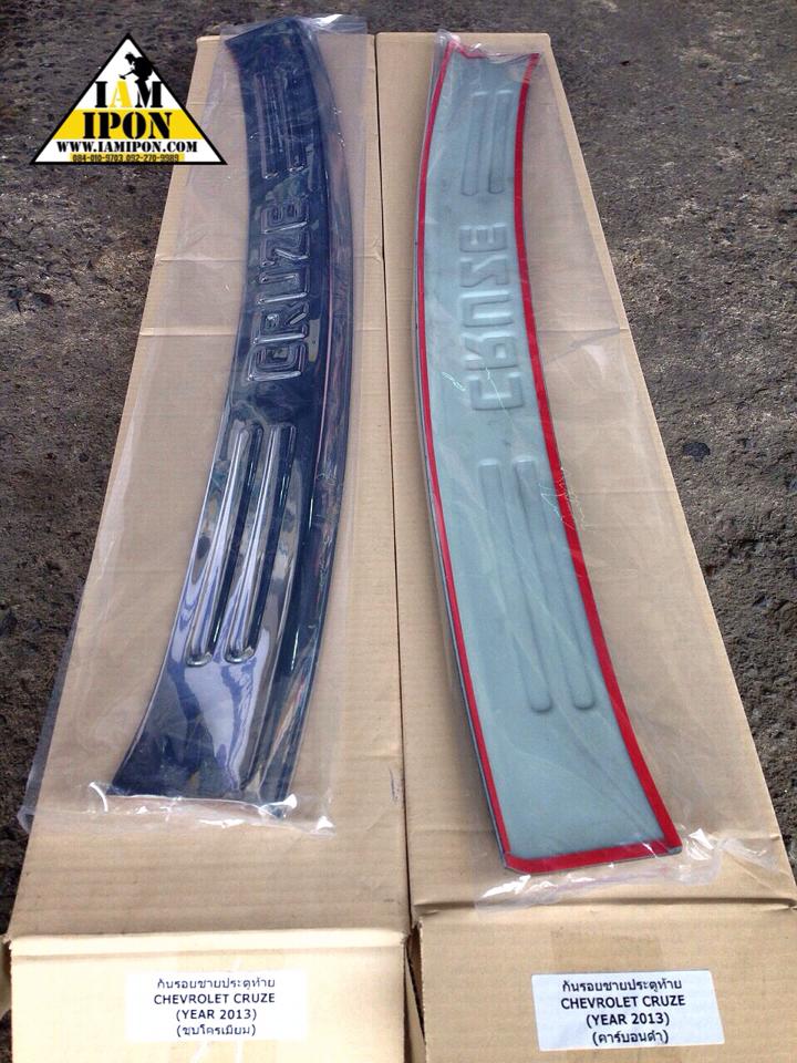กันรอยชายประตูท้าย คาร์บอนดำ CHEVROLET CRUZE