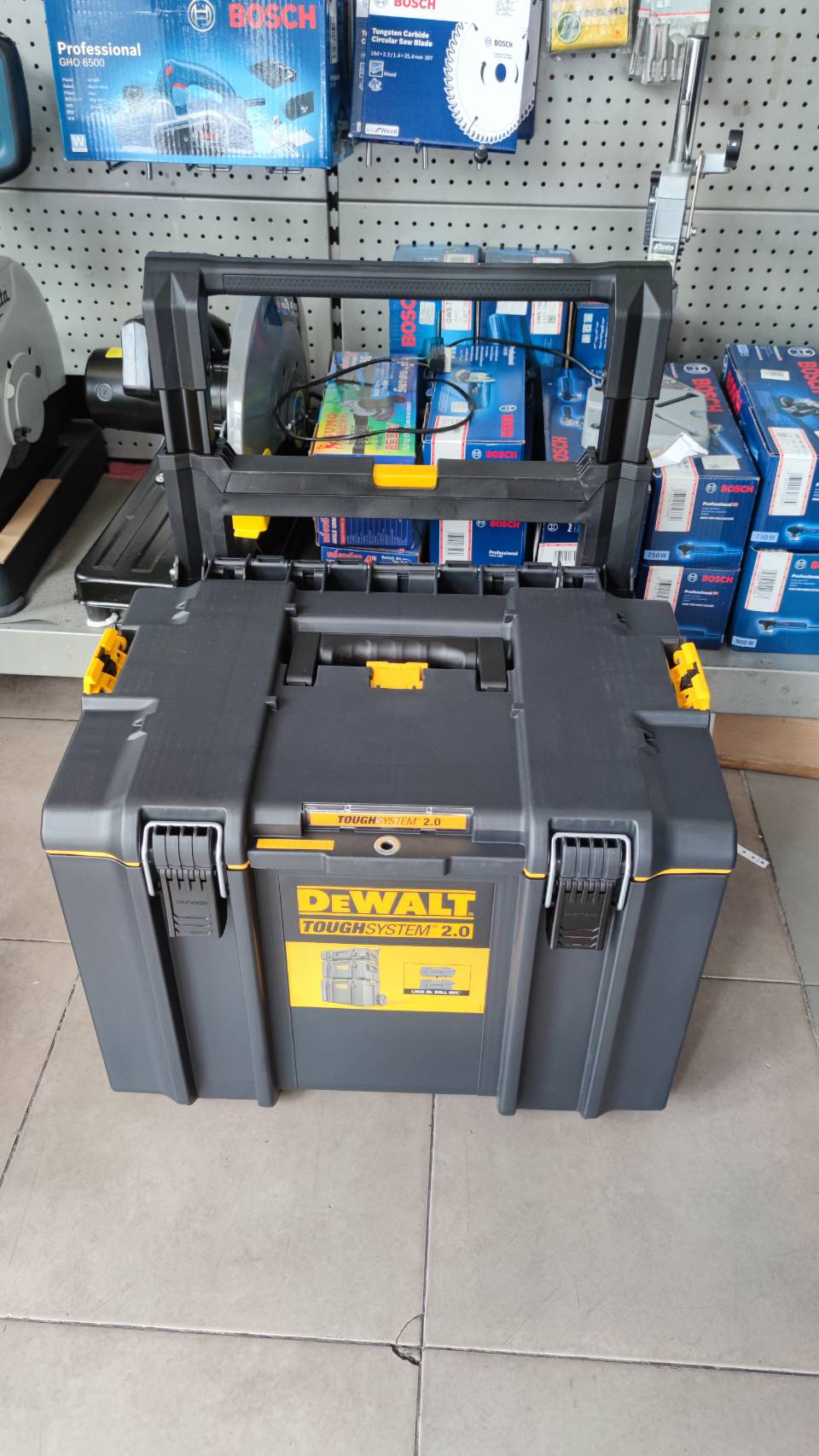 กล่องใส่เครื่องมือ+ถาด+มีล้อ DWST83295-1 DEWALT TOUGHSYSTEM2.0