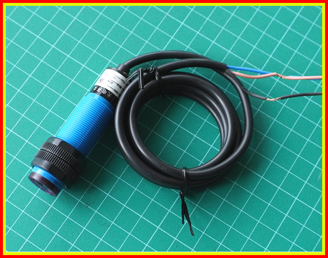 1x E3F-DS10C4 NPN อินฟาเรด โฟโต้เซ็นเซอร์ สำหรับตรวจจับวัตถุ