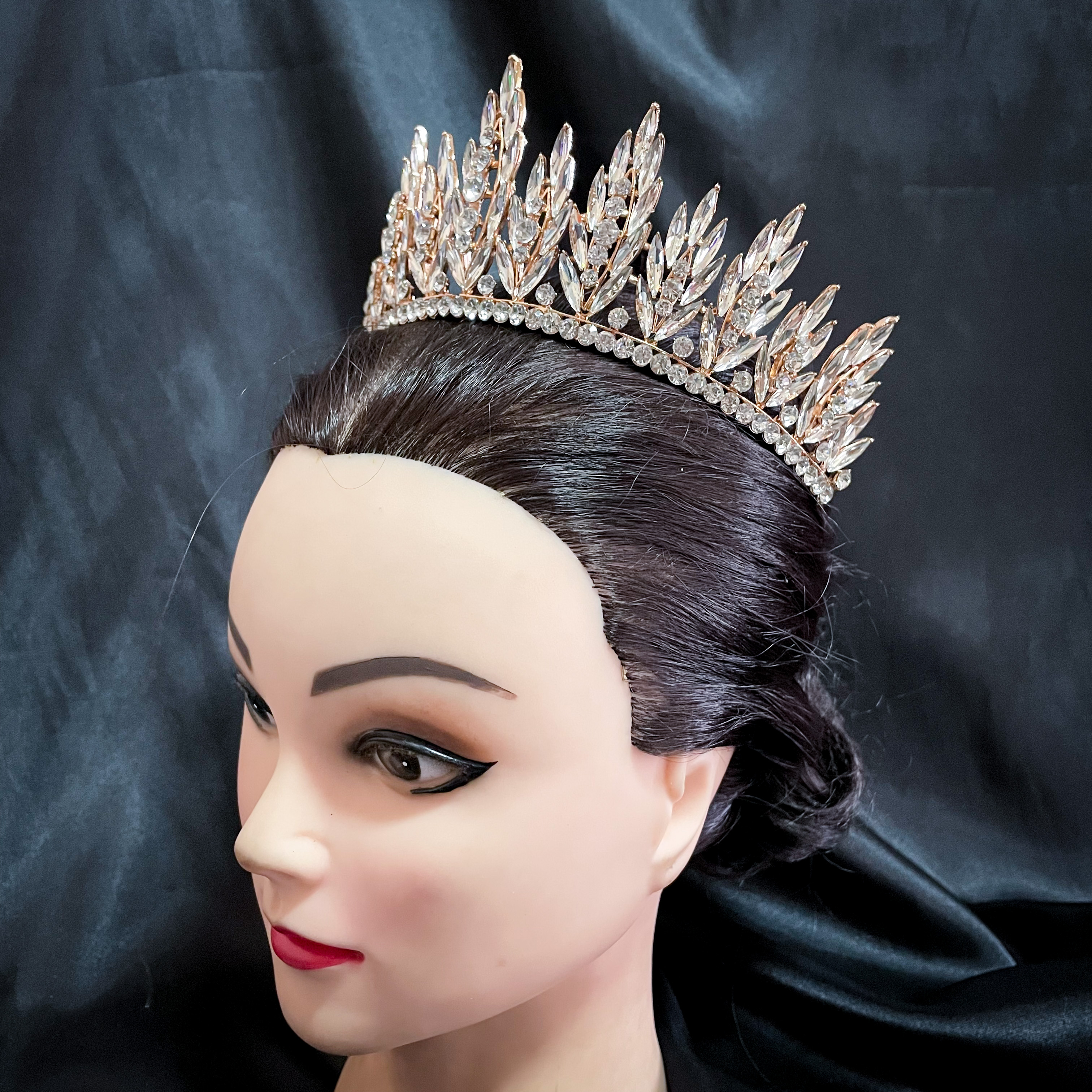 (พร้อมส่ง) เทียร่า 320 สีขาวเรือนทอง มงกุฎนางงาม มงกุฎเจ้าหญิง งานสวย ปราณีต QCเพชรทุกเม็ด สินค้าพร้อมส่งจากไทย