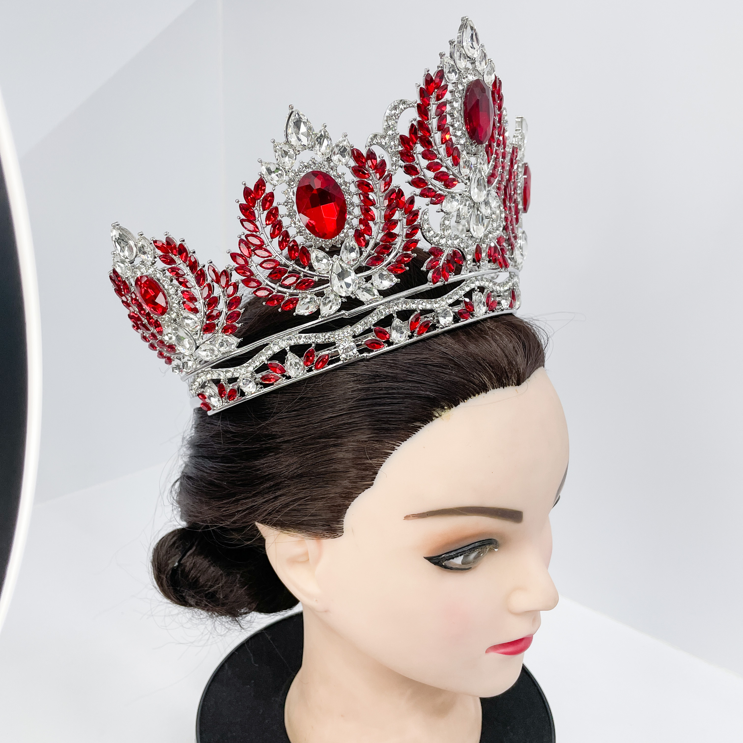 (พร้อมส่ง) มงกุฏ 089 สีแดง มงกุฎนางงาม มงกุฎเพชร มงกุฎประกวด สินค้าพร้อมส่ง ไม่ต้องรอนาน งานพรีเมี่ยม