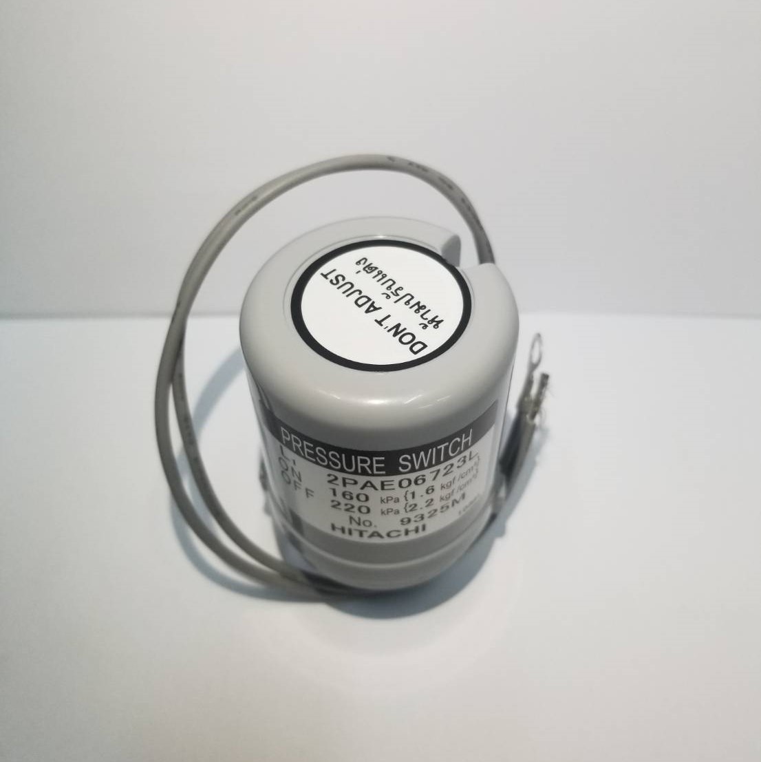 ออโต้สวิทซ์ปั้มน้ำ On 1.6 / Off 2.2 HITACHI แท้