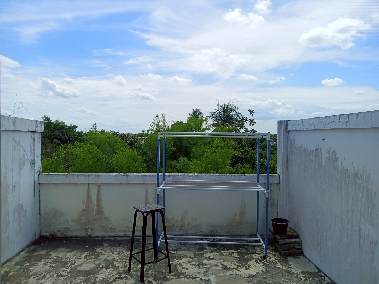 H1265 เซ้งตึกแถว 3.5ชั้น 3คูหา ใกล้วัดสวนแก้ว อยู่ติดทางเข้าวัดศรีราษฎร์ ติดถนนบางกรวย-ไทรน้อย ทำเลดี เหมาะค้าขายหรือทำธุรกิจ