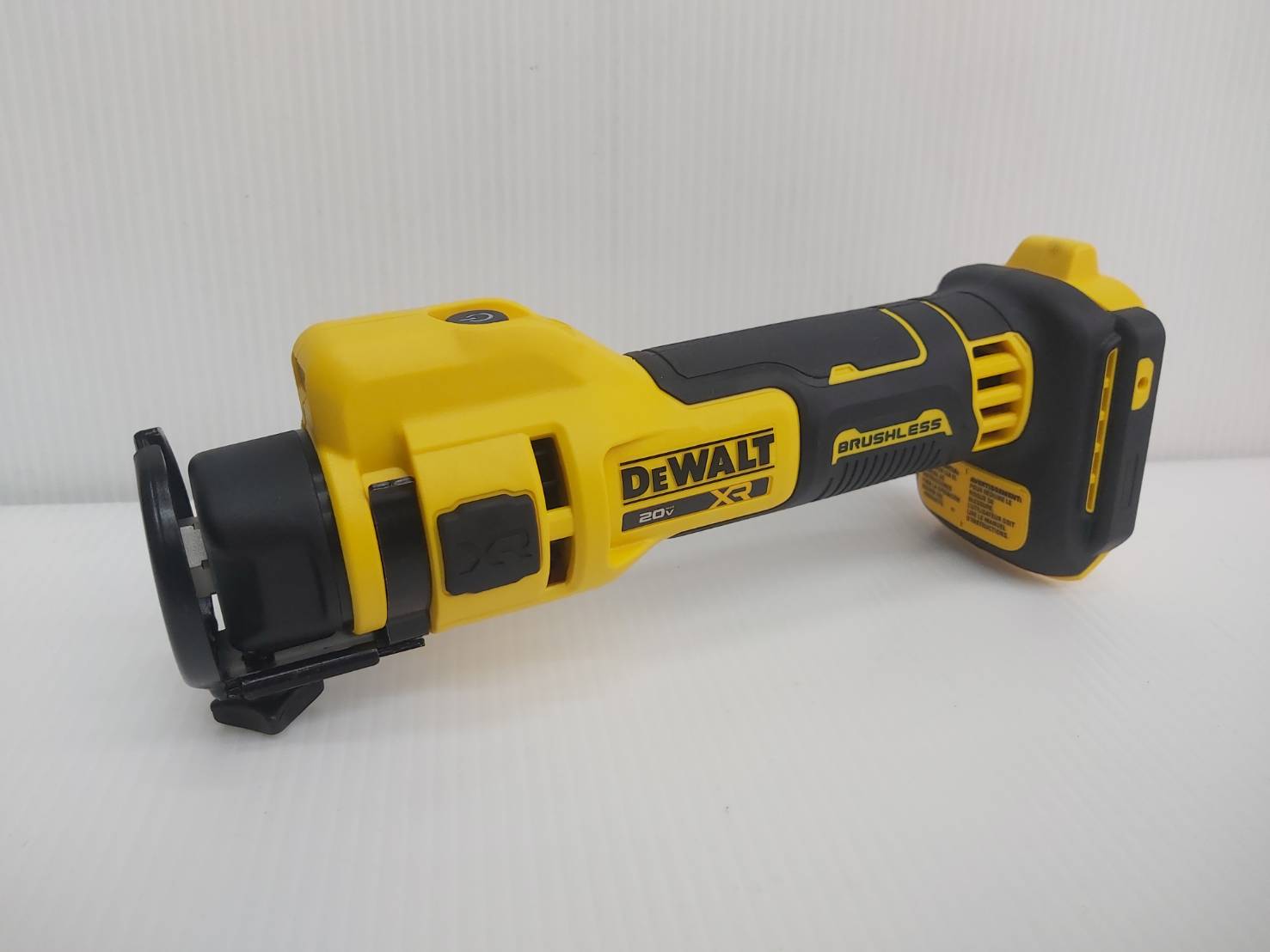เครื่องเร้าเตอร์ตัดแผ่นฝ้าดรายวอลล์ 20V Max เฉพาะตัวเครื่อง รุ่น DCE555B DEWALT