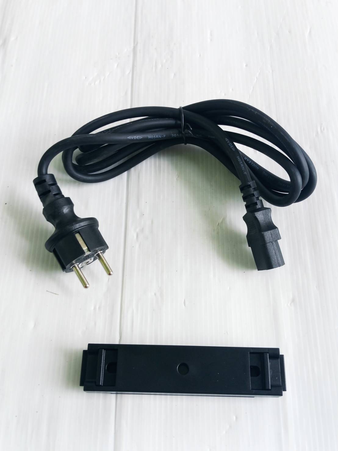 OSUKA ไฟส่องพื้นที่ 3 ขา LED 20V 2in1 OCL316-N (ตัวเปล่าพร้อมขาตั้ง)