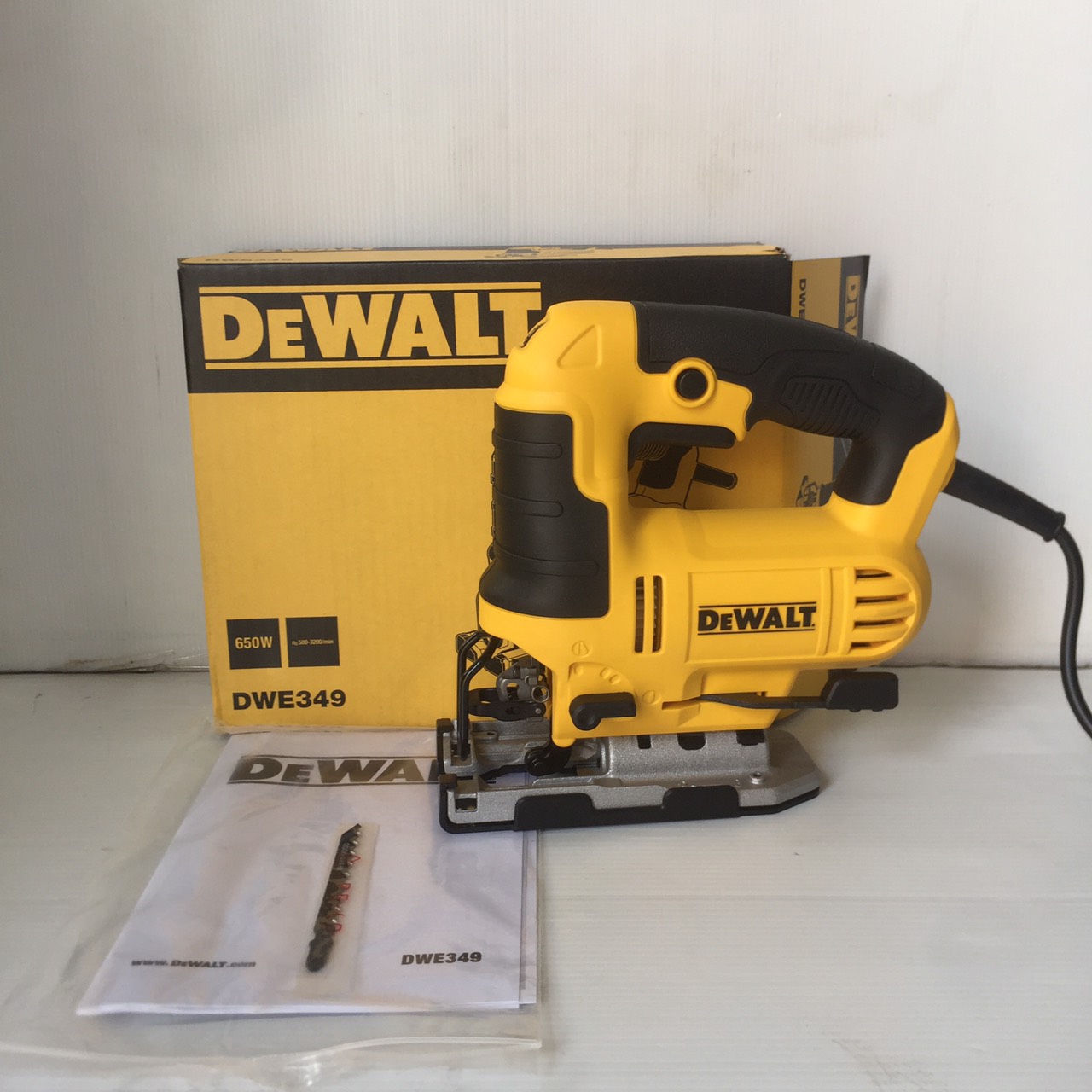จิกซอ DWE349 DEWALT