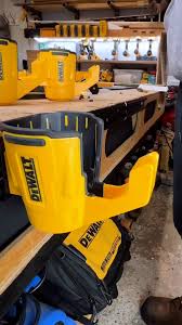 ถ้วยใส่เครื่องมือ แบบแขวน DWST82823 DEWALT