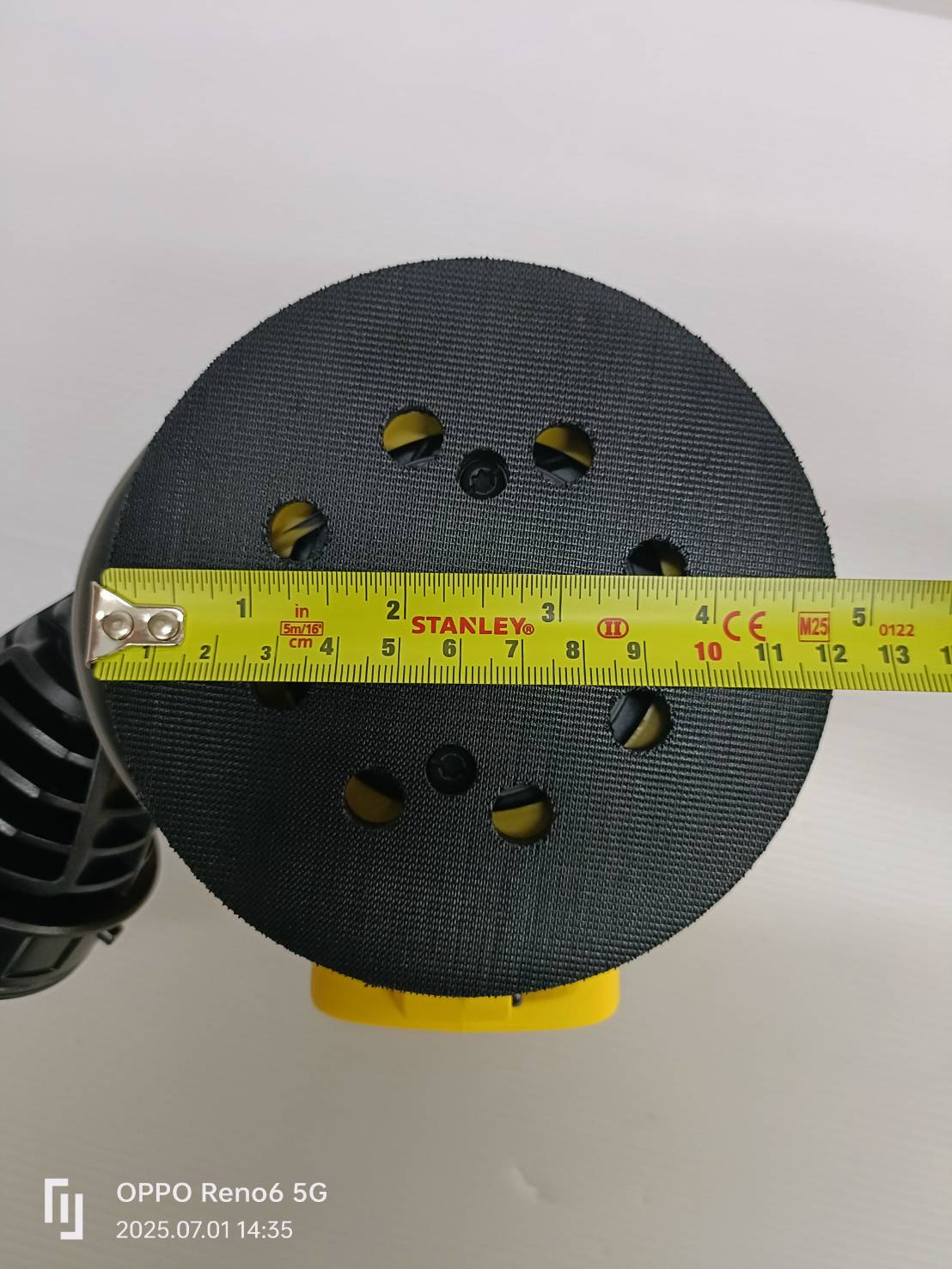 STANLEY รุ่น SCS220-B1 เครื่องขัดกระดาษทรายกลม 125มม ไร้สาย 20V เฉพาะตัวเครื่อง