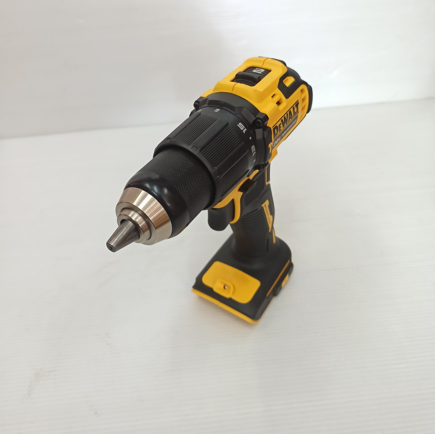 สว่านกระแทกไร้สาย20V DCD709N DEWALT