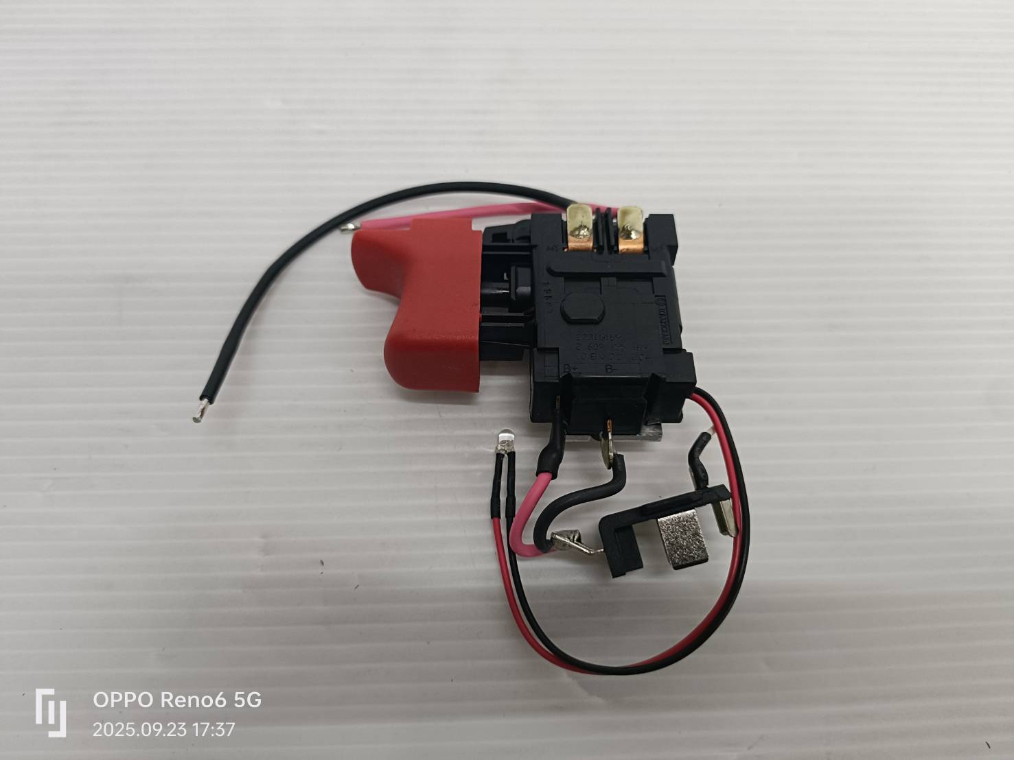 สวิทช์สว่านไร้สาย GSR120-Li GSB120-Li Gen.2 BOSCH 2609125169