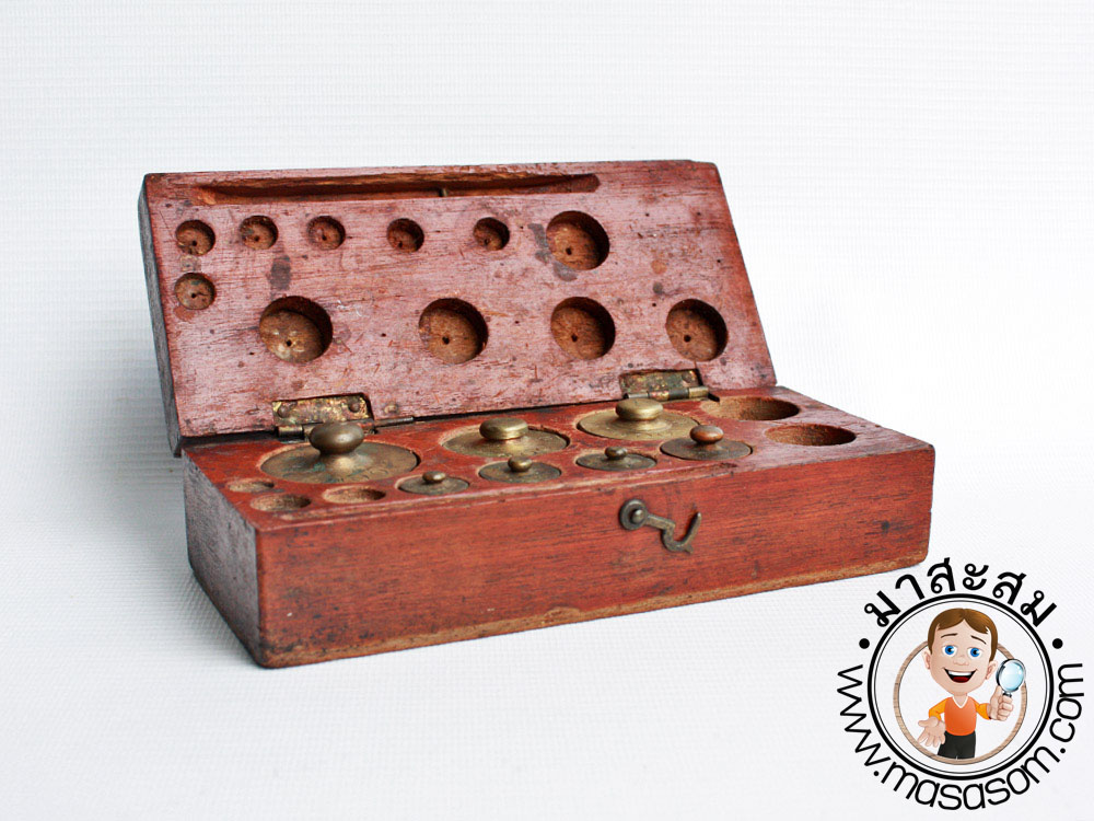 ชุดลูกตุ้มตาชั่งของเก่า