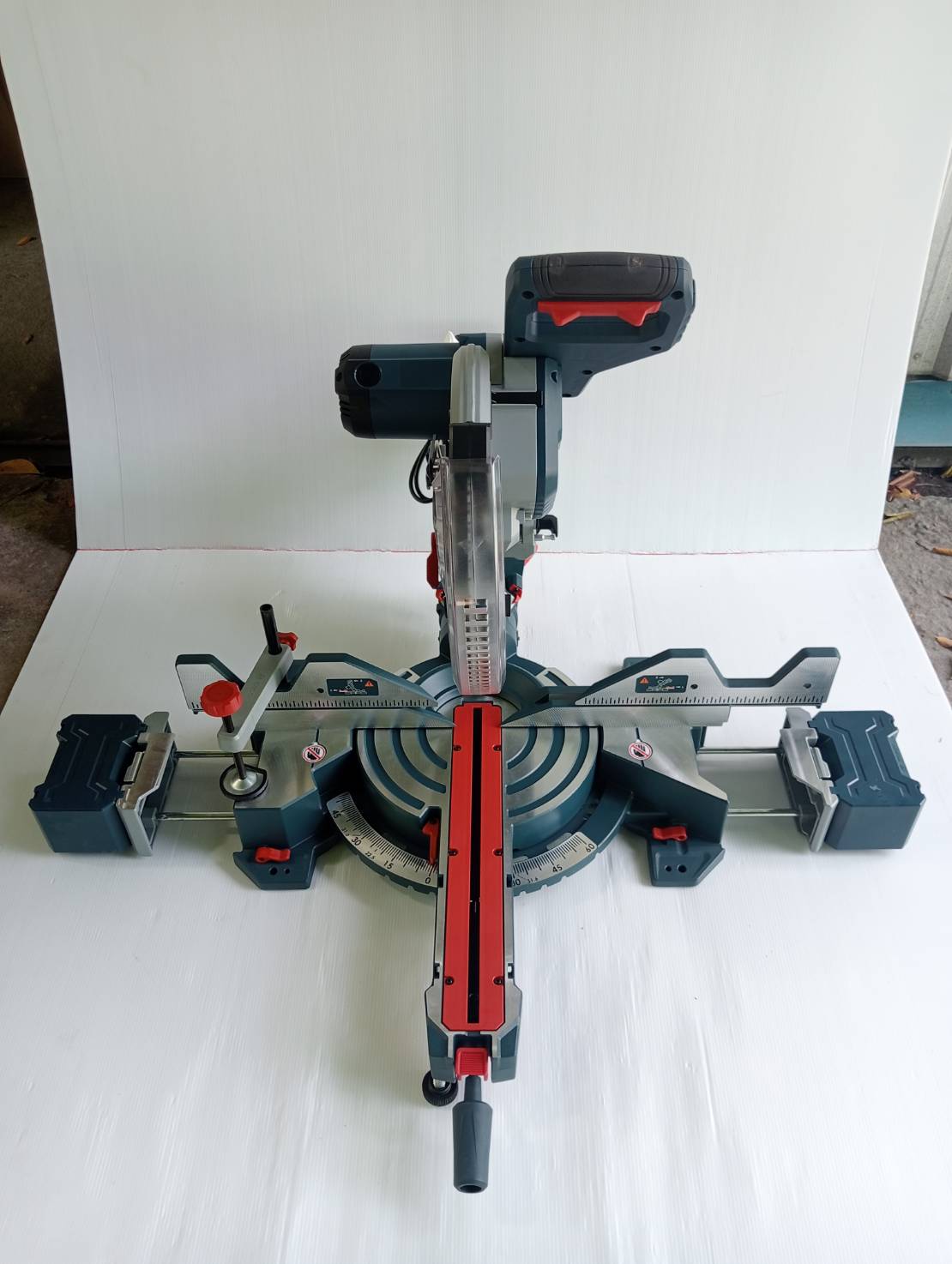 แท่นตัดองศา12" GCM340-305D BOSCH