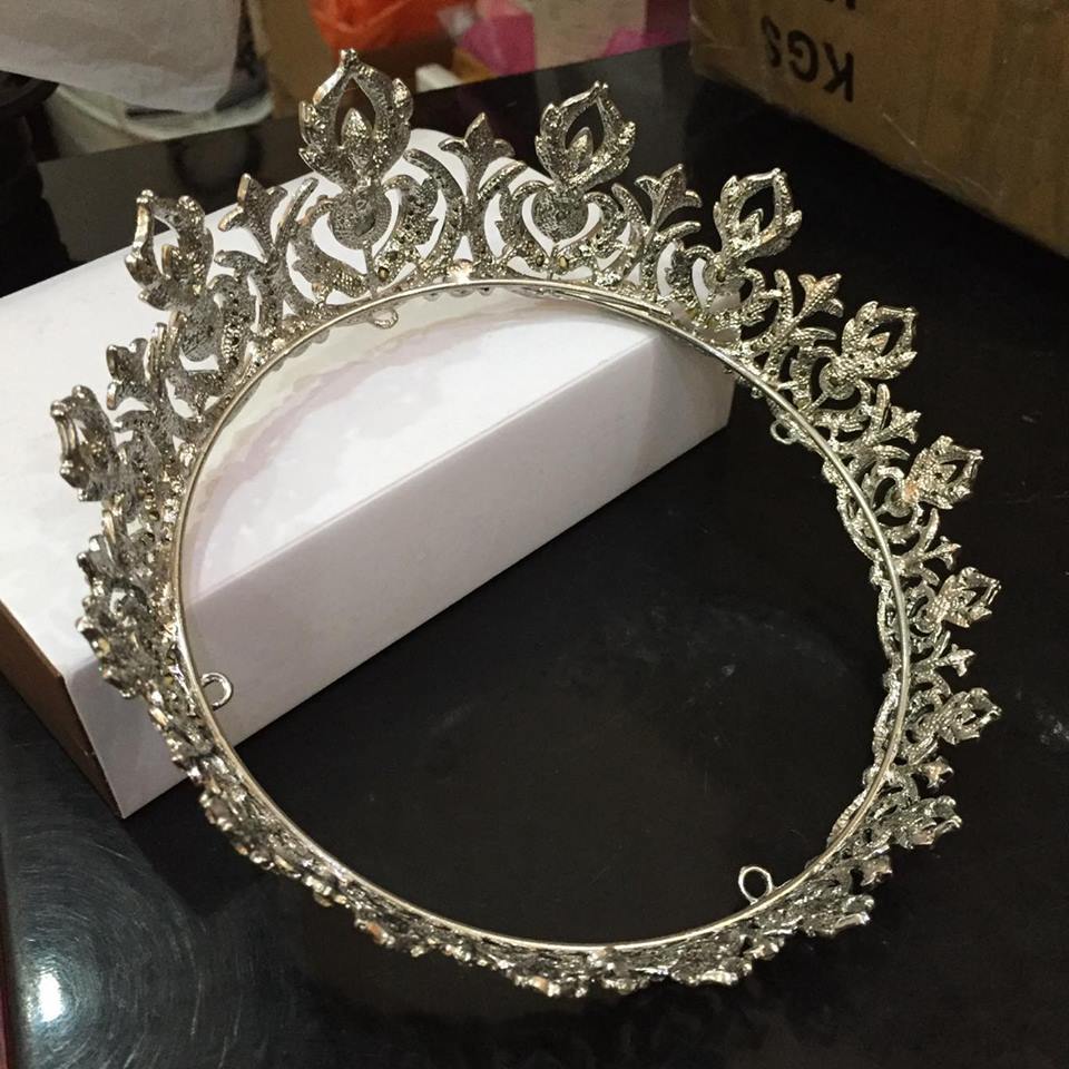 (พร้อมส่ง) มงกุฎ 031 งานสวย รุ่นฐานกลม ส่งด่วน ส่งจาก จ.อุบลราชธานี