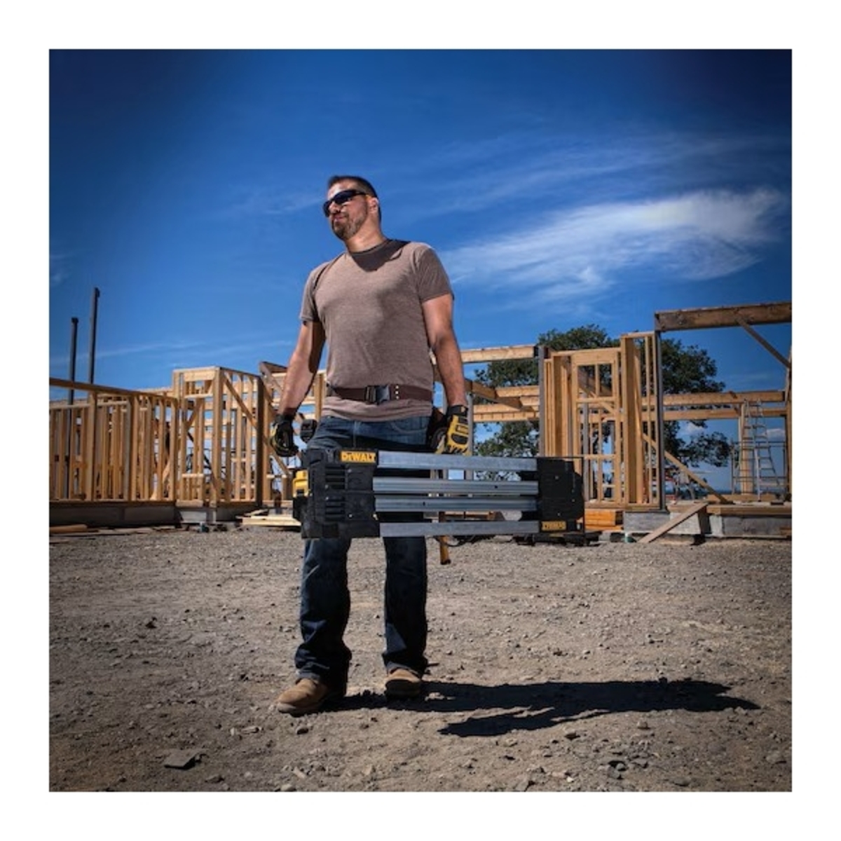 DEWALT ขาตั้งเลื่อยองศา พับได้ รุ่น DWST11155