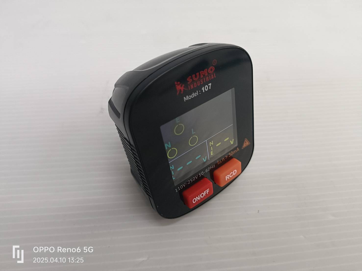 เครื่องตรวจเช็คเต้ารับไฟฟ้าดิจิตอล รุ่น 107 SUMO