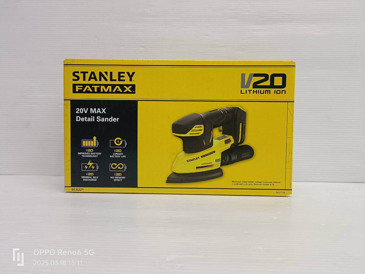 STANLEY รุ่น SCS221-KR เครื่องขัดกระดาษทรายสามเหลี่ยมไร้สาย 20V เฉพาะตัวเครื่อง