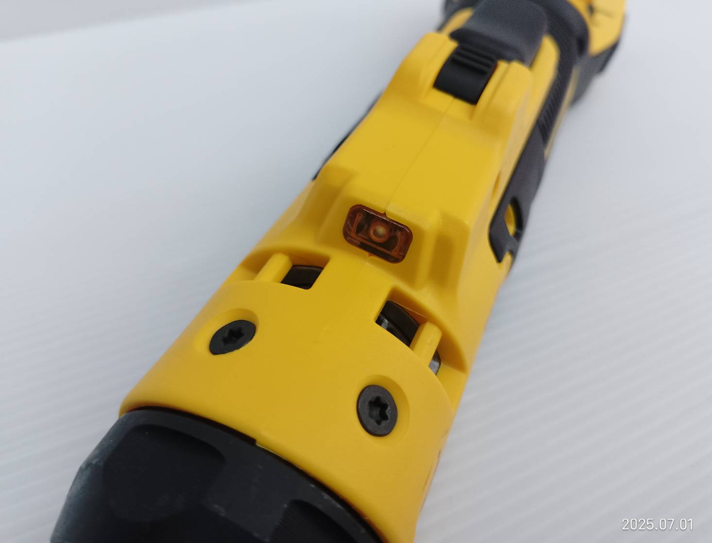 ประแจบล็อคไร้สาย 1/2 นิ้ว 18V DCF512N DEWALT