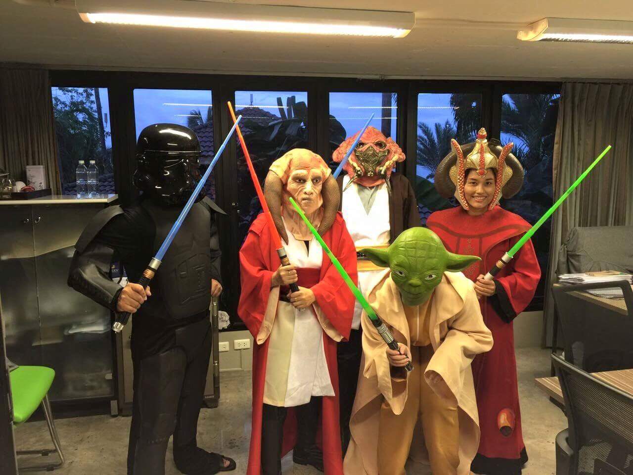 ชุดเจไดหญิง แบบชุดแซก