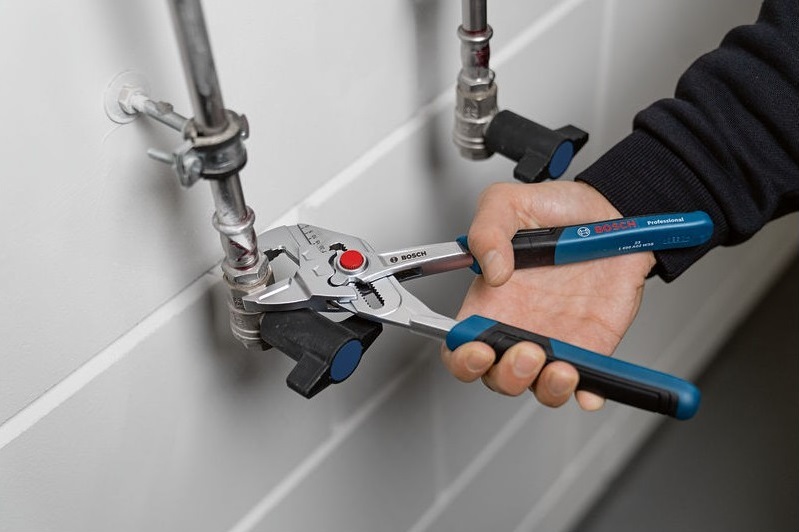 คีมคอม้า 10" BOSCH 1600A02W3R