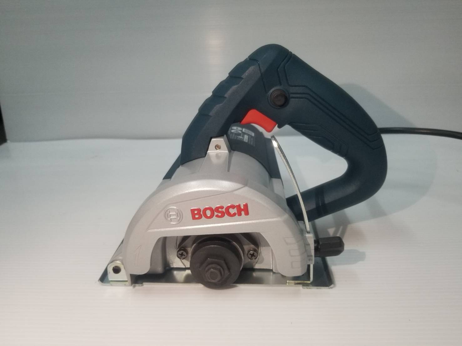 เครื่องตัดหินอ่อน4" GDC140 BOSCH 06013A40K0 แถม 1 ใบ