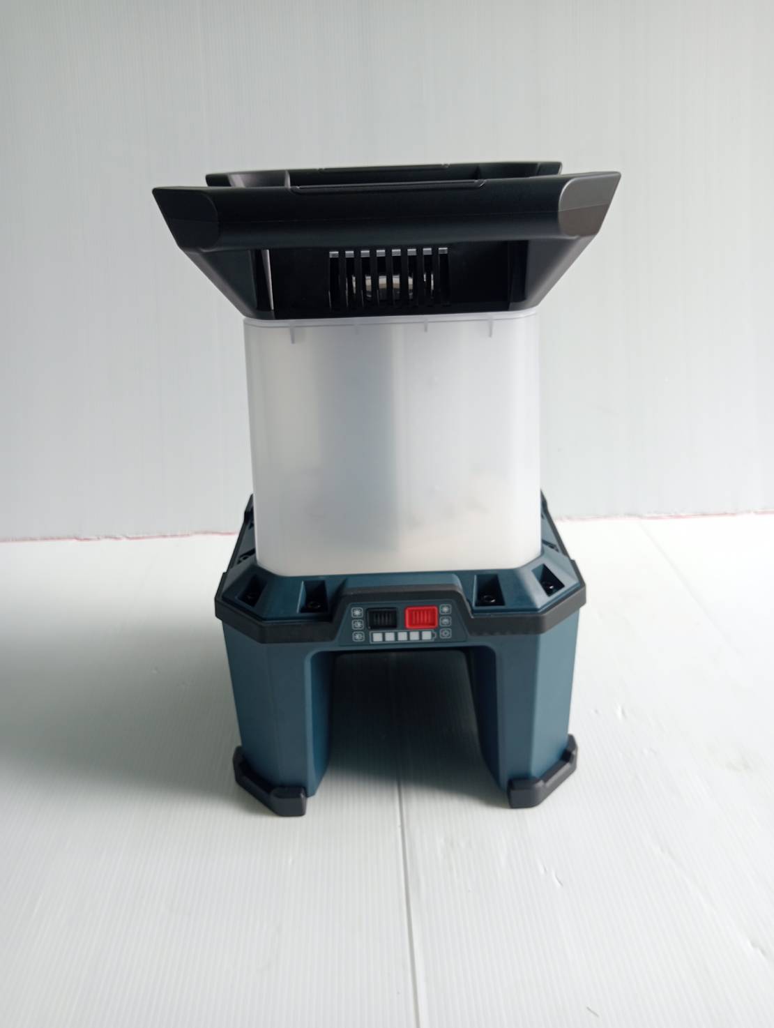 ไฟฉาย18V GLA18VH-7500 BOSCH SOLO