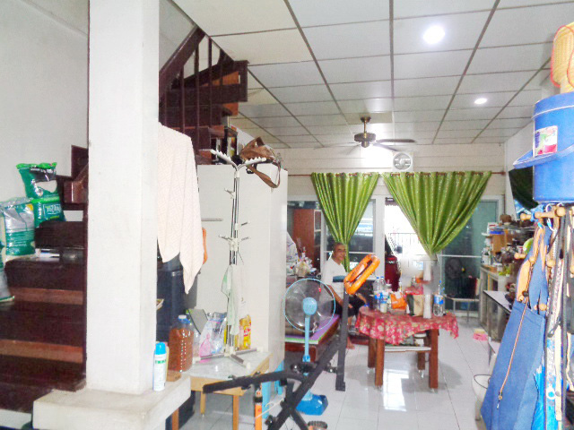 H1122 ขายทาวน์เฮ้าส์ 2ชั้น 16 ตร.วา หมู่บ้านราณี ซอยนวมิทร์ 135 แยก2-2 แขวงนวลจันทร์ เขตบึงกุ่ม 2นอน 2น้ำ ใกล้แม็กซ์แวลลู นวมิทร์