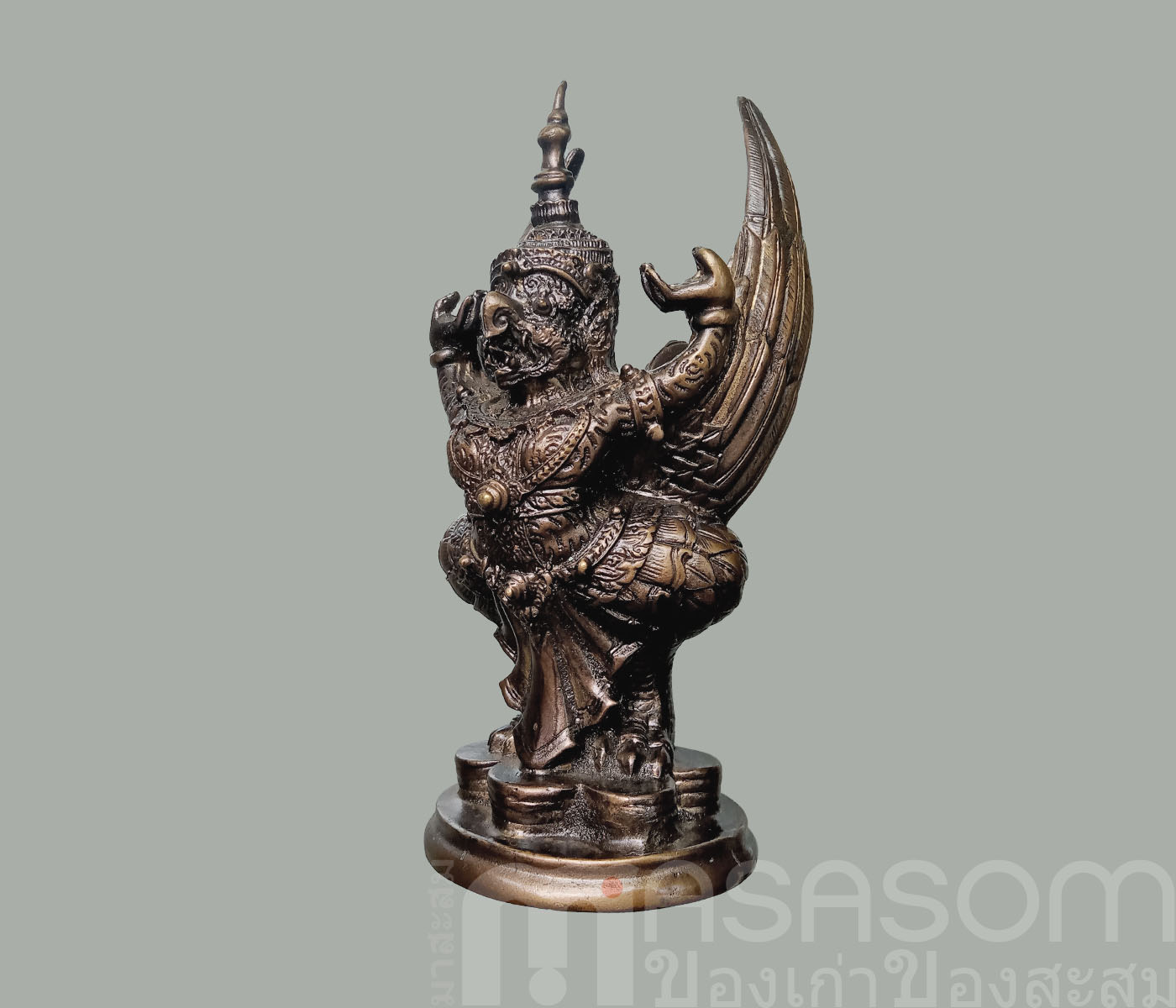 พญาครุฑเหยียบเงินทอง