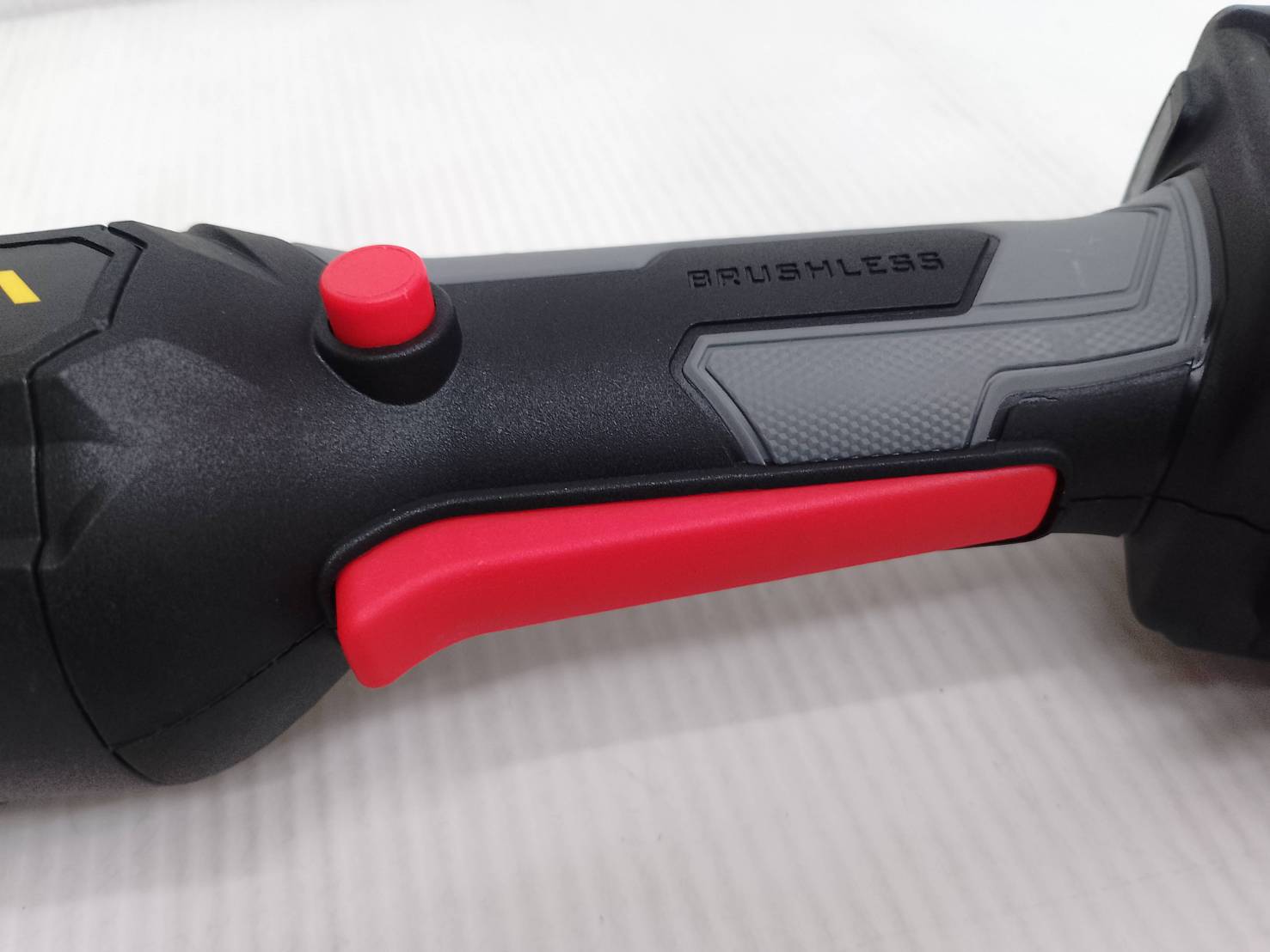 เครื่องเจียรไร้สาย 20v OCAG746-P1 OSUKA