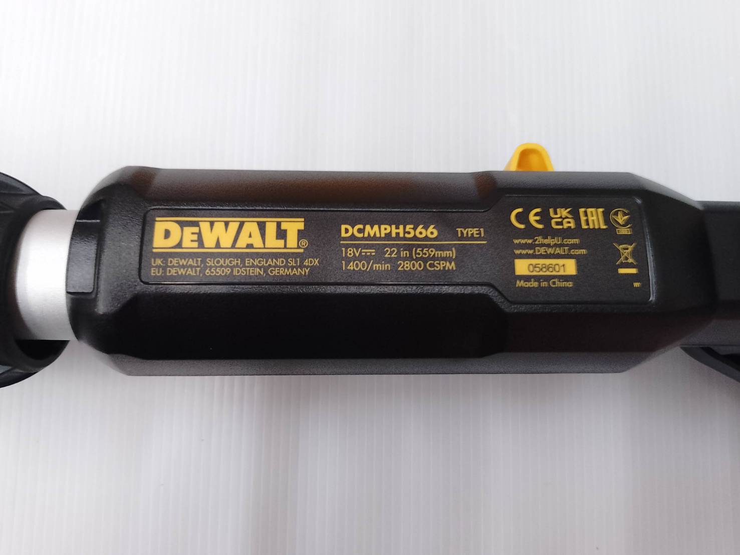 DEWALT เครื่องเล็มพุ่มไม้สูง18V DCMPH566N-XJ (ตัวเปล่า)