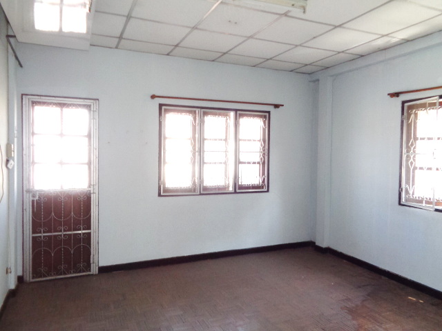 🚩 H1231 ขายทาวน์เฮ้าส์หลังมุม หมู่บ้านอรุณธร ถนนสุขาภิบาล5 ซอย45 ทำเลทอง ติดตลาดออเงิน ใกล้จุดขึ้นลงทางด่วนรามอินทรา -อาจณรงค์ ด่านจตุโชติ