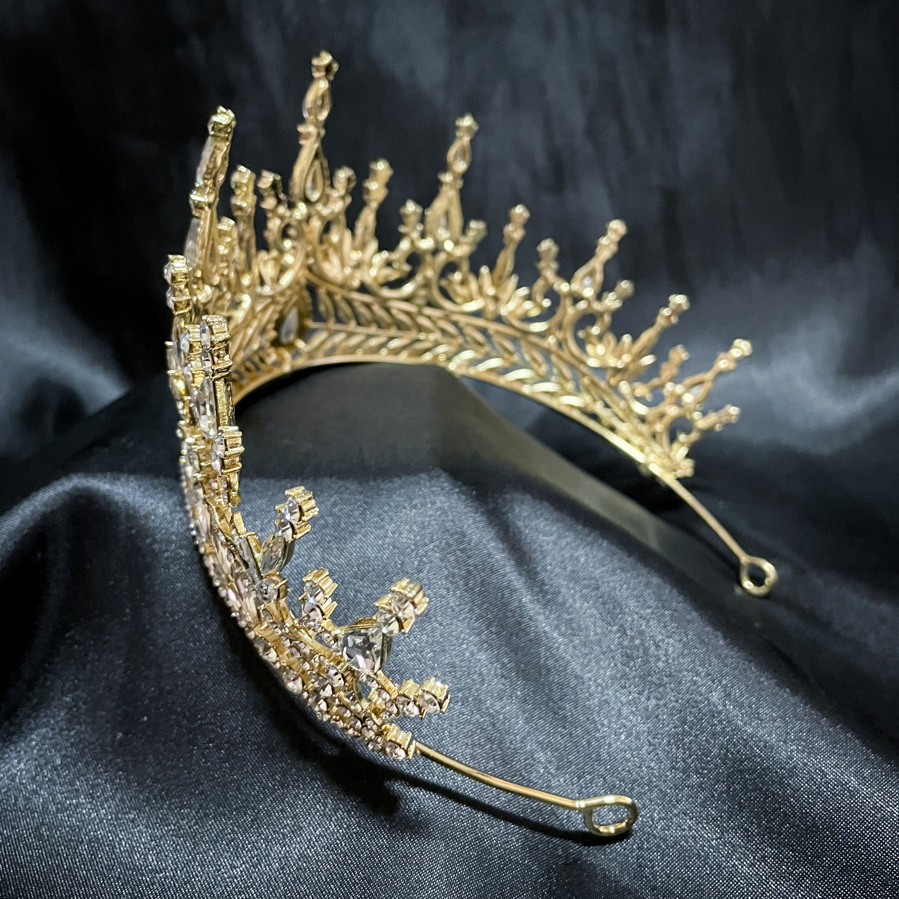 (พร้อมส่ง) เทียร่า 302 สีทองเพชรขาว มงกุฎนางงาม งานสวย ปราณีต QCเพชรทุกเม็ด สินค้าพร้อมส่งจากไทย
