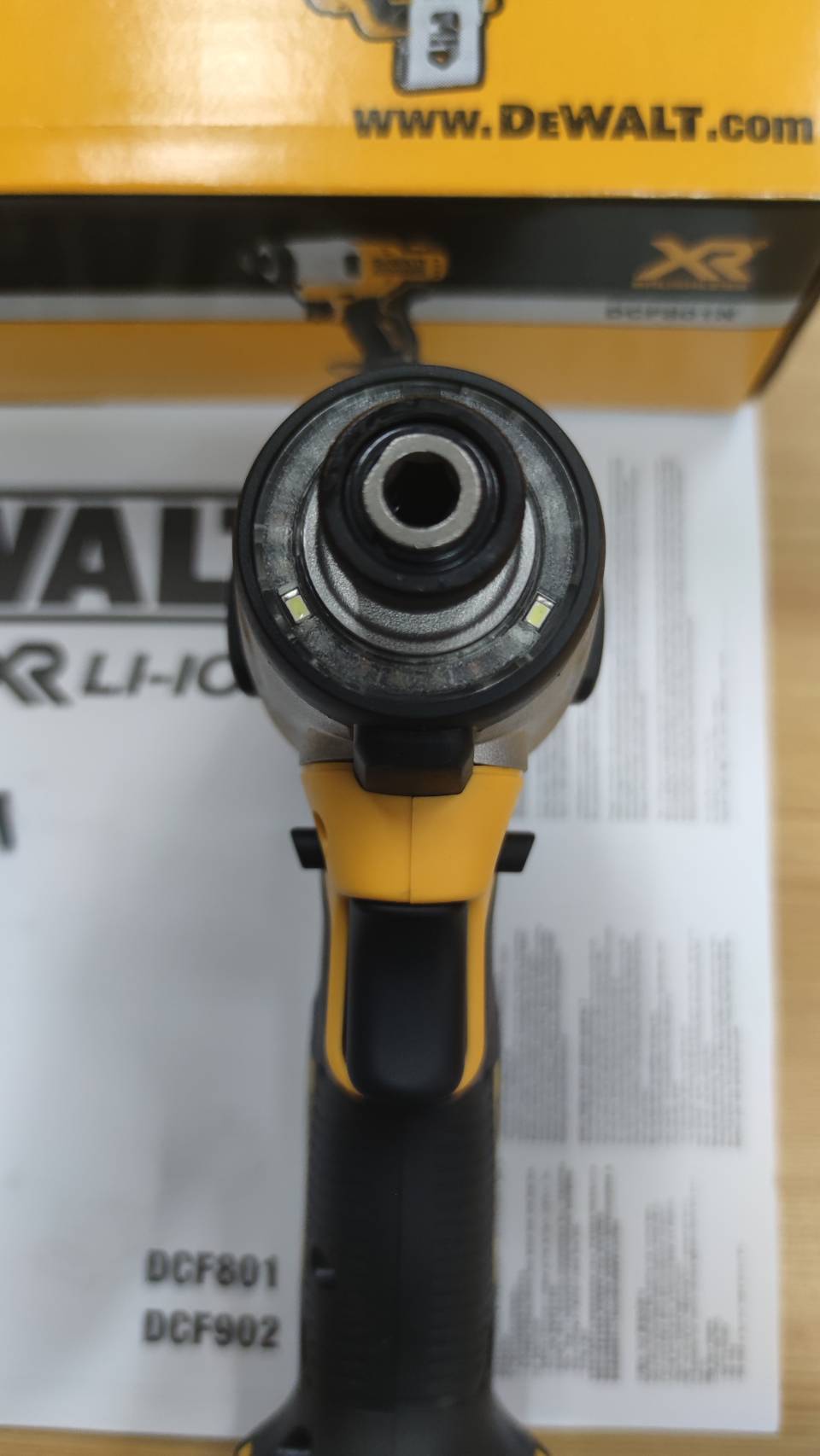 ไขควงกระแทก12V DCF801N DEWALT