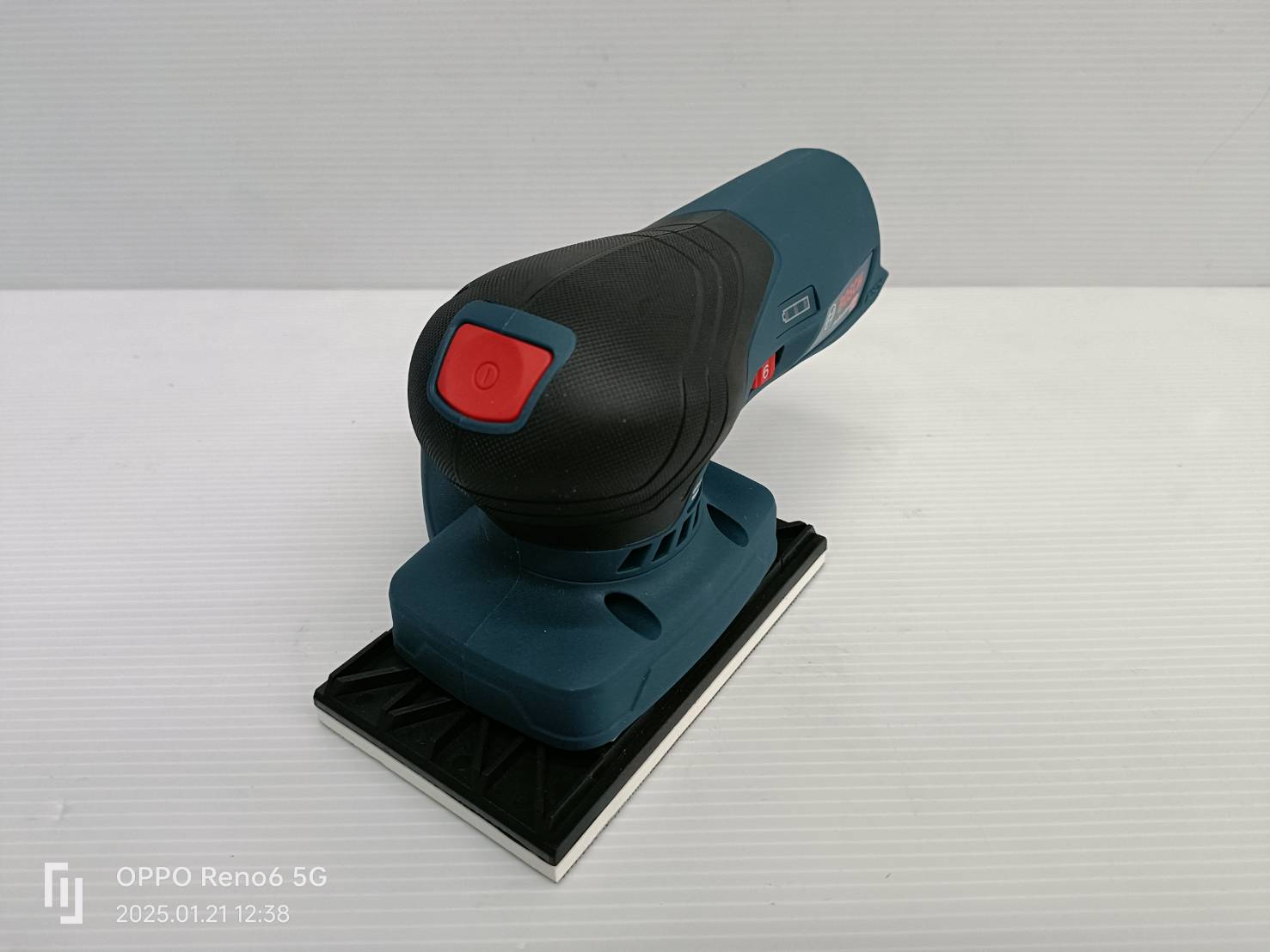 ขัดกระดาษทราย GSS12V-13 BOSCH SOLO 06019L0001