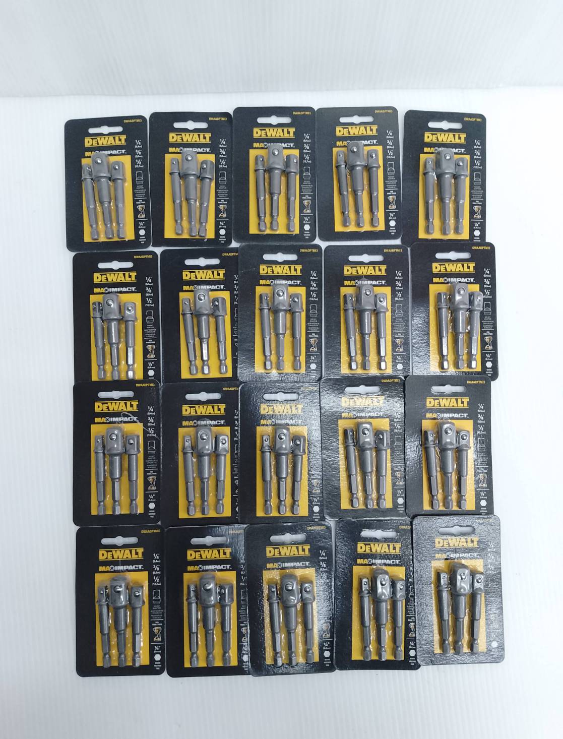 DEWALT DWAADPTMI3 ก้านต่อลูกบ๊อกซ์ 1/4",3/8",1/2"